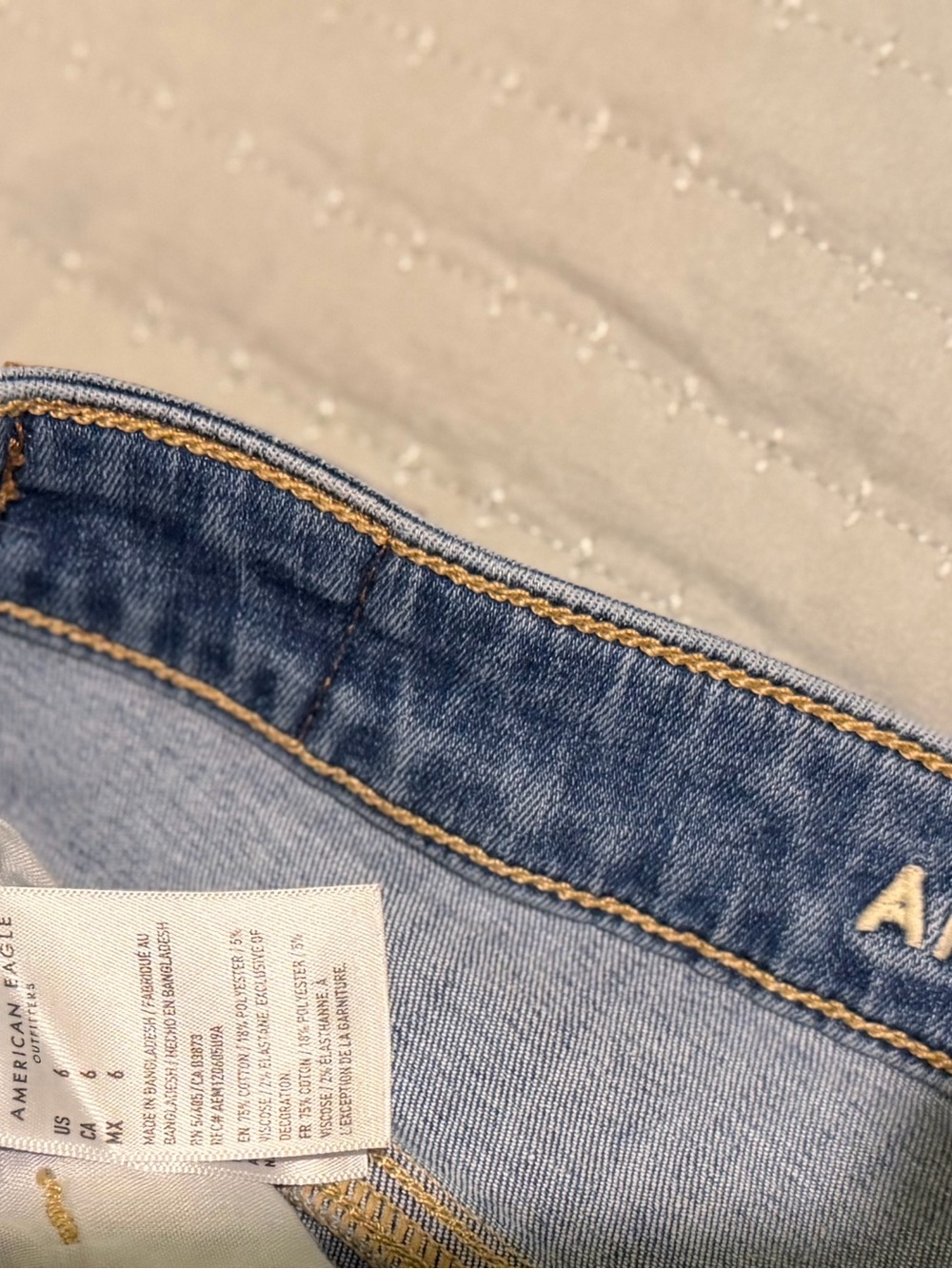 American Eagle Outfitters Light Blue High-Rise Women’s Jeans